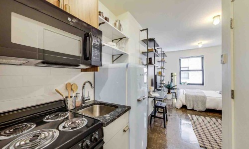 modern Chicago apartment with smart home technology - smart apartments chicago