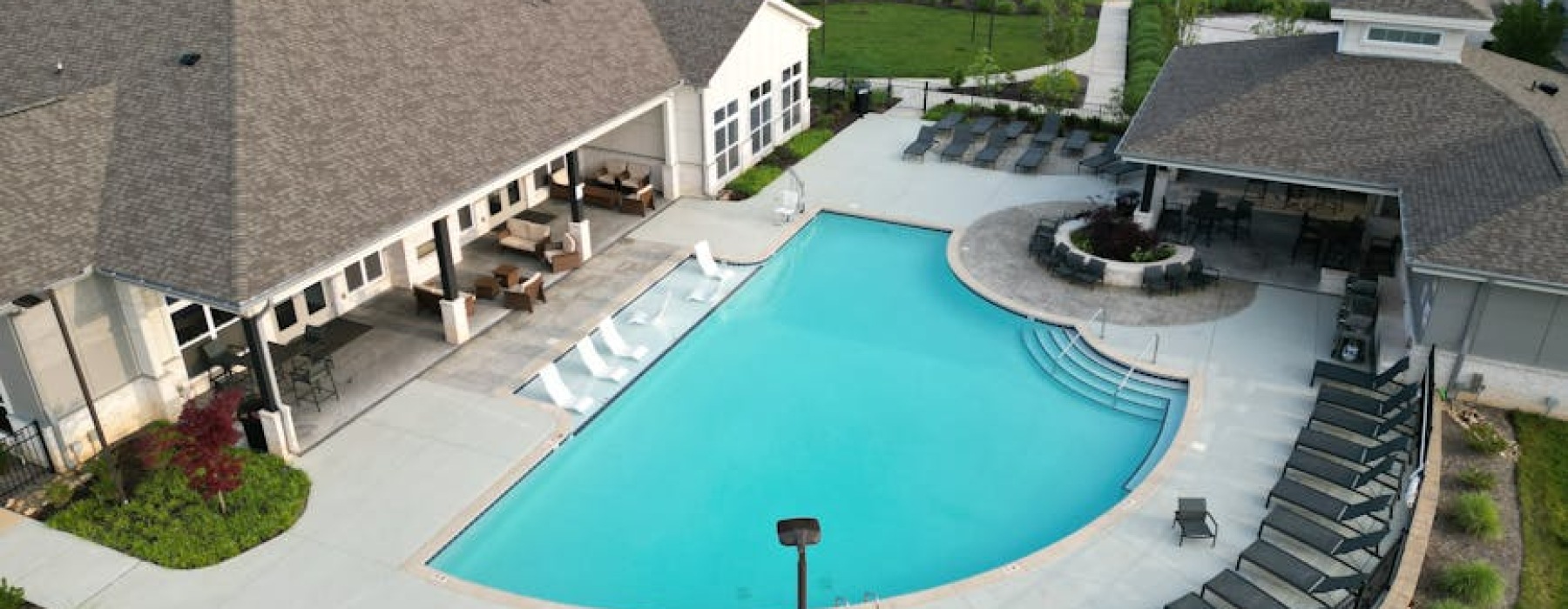 luxury apartment building amenities