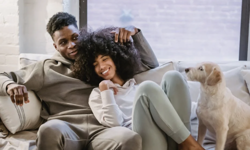 Pet with their owner in an apartment - pet-friendly apartments Pet with their owner in an apartment - pet-friendly apartments