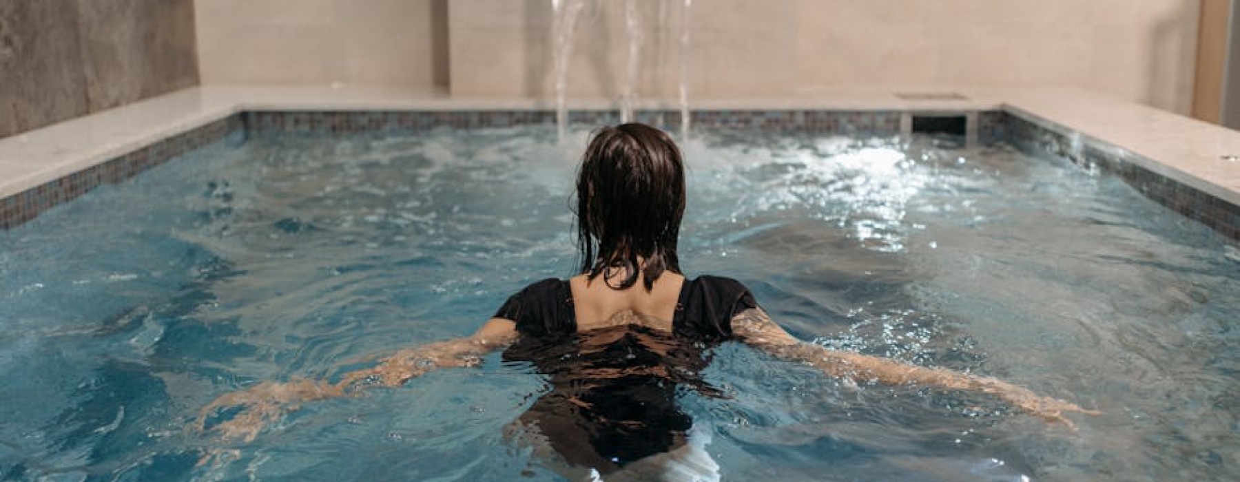 chicago indoor pool airbnb - airbnb with indoor pool chicago