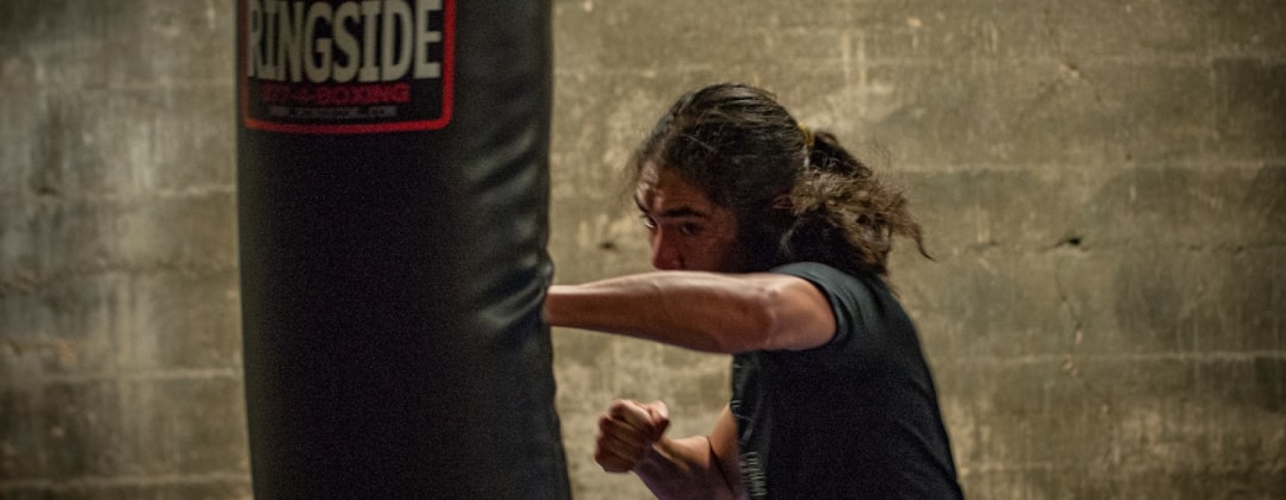 boxing exercise classes heavy bag full-body workout beginner-friendly