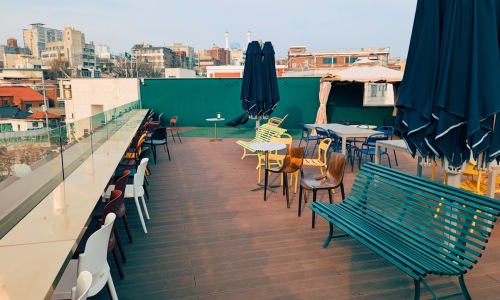 Retractable roof enclosing the rooftop terrace 27 stories high